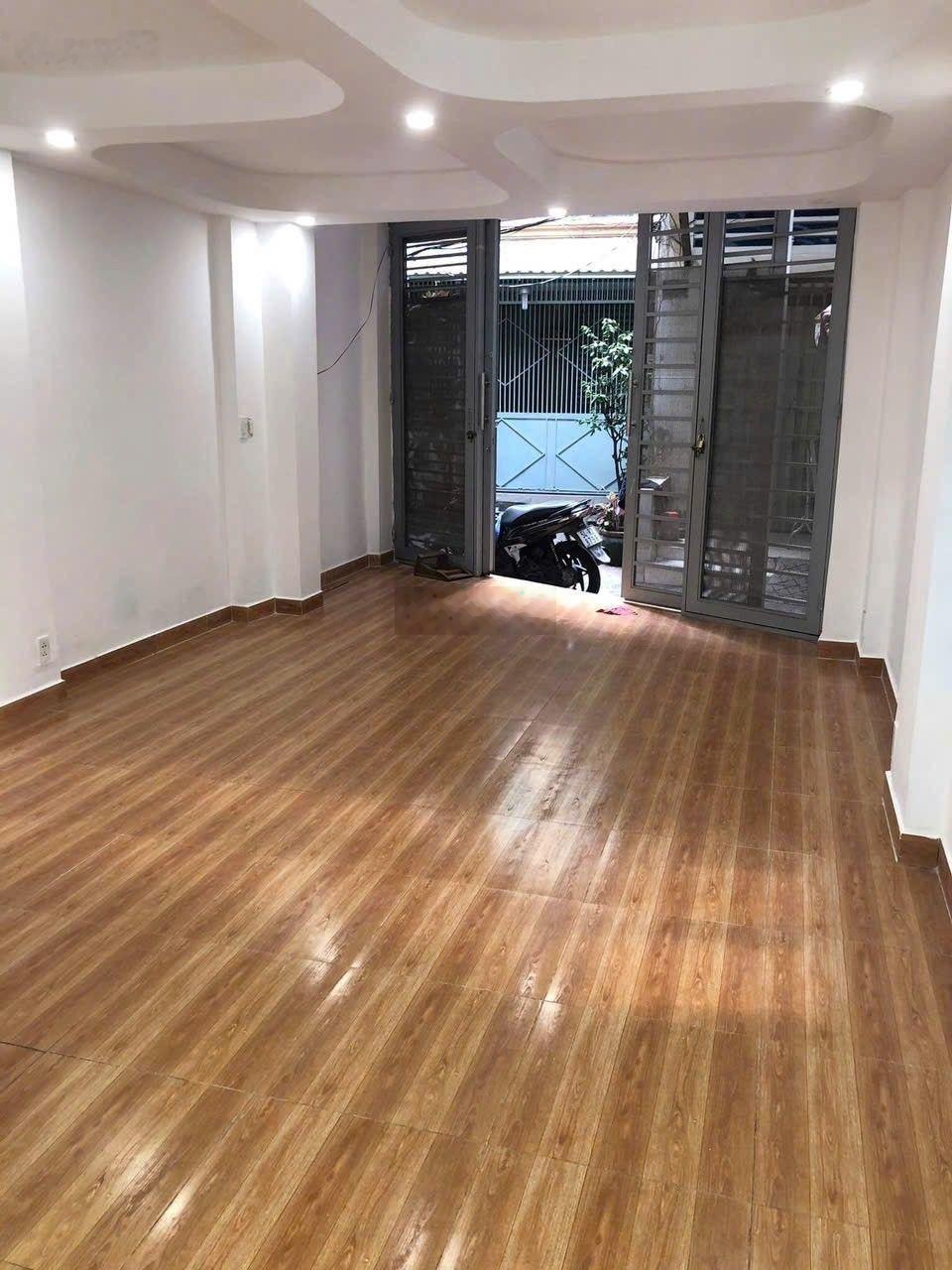 Vip! Nhà Võ Văn Tần 4.5m x 9m, 1 lầu, hẻm thông thoáng