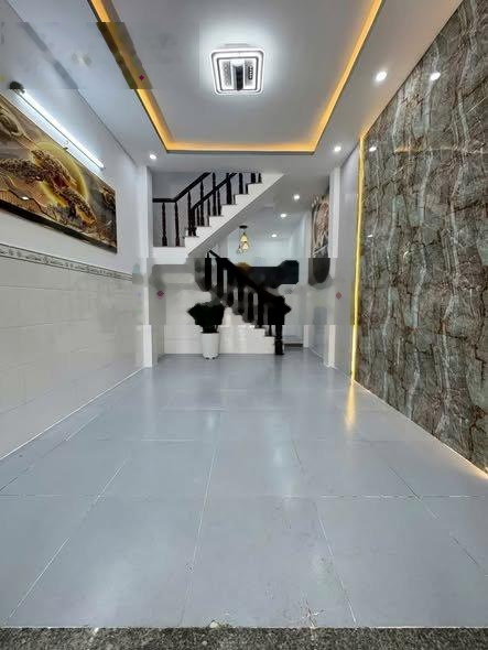 Chính chủ bán gấp đường Nguyễn Văn Đậu P.7 Quận Bình Thạnh giá 1 tỷ 950tr/55m2. Hẻm 5m thông thoáng