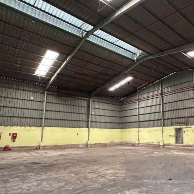 Kho diện tích 700m2 cần cho thuê gấp ở Đường Bùi Văn Ba có pccc