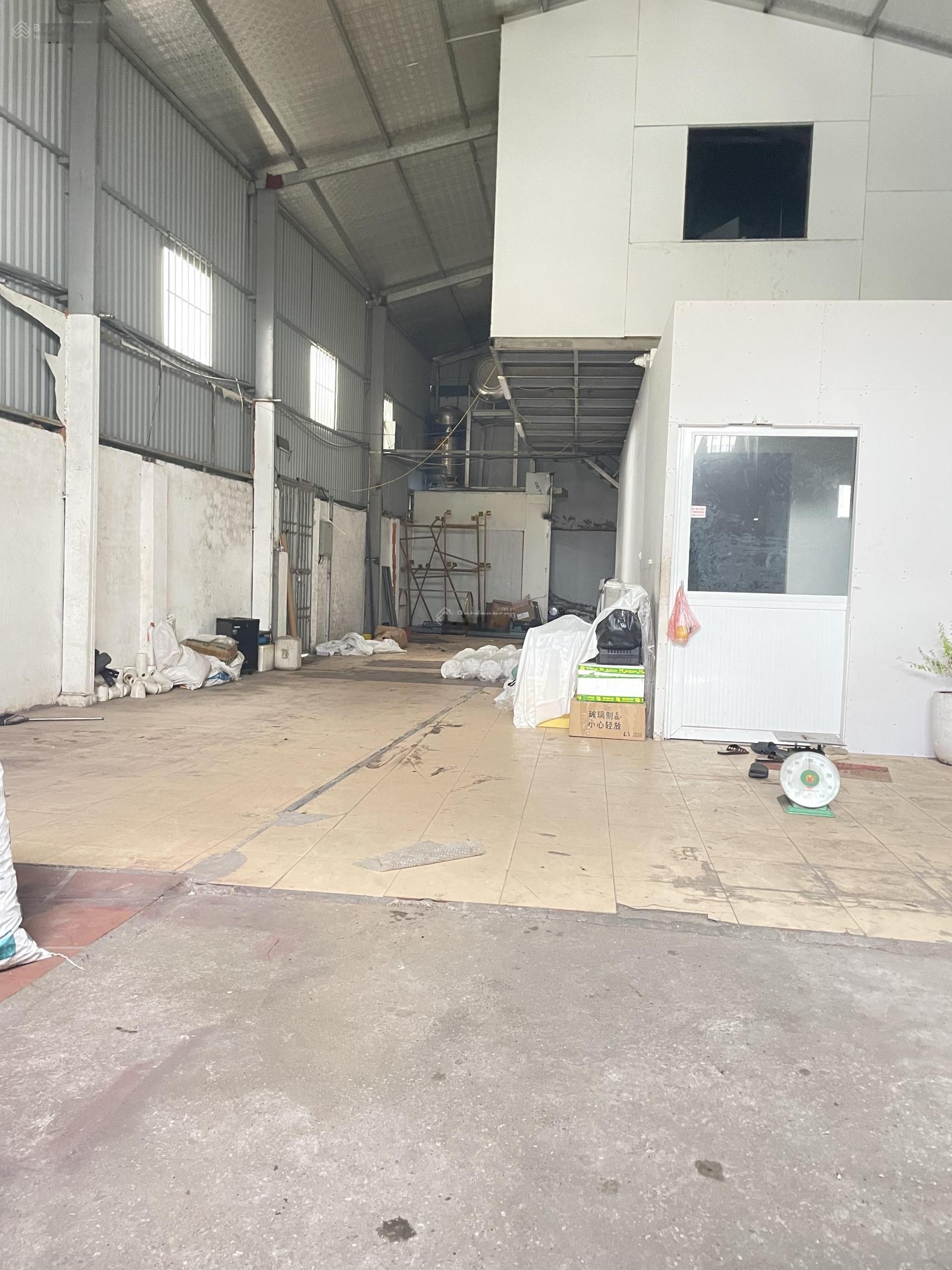 Cho thuê kho xưởng 160m2 khu Thịnh Liệt, 3 pha, ngõ xe 5 tấn, giá 18.5 triệu