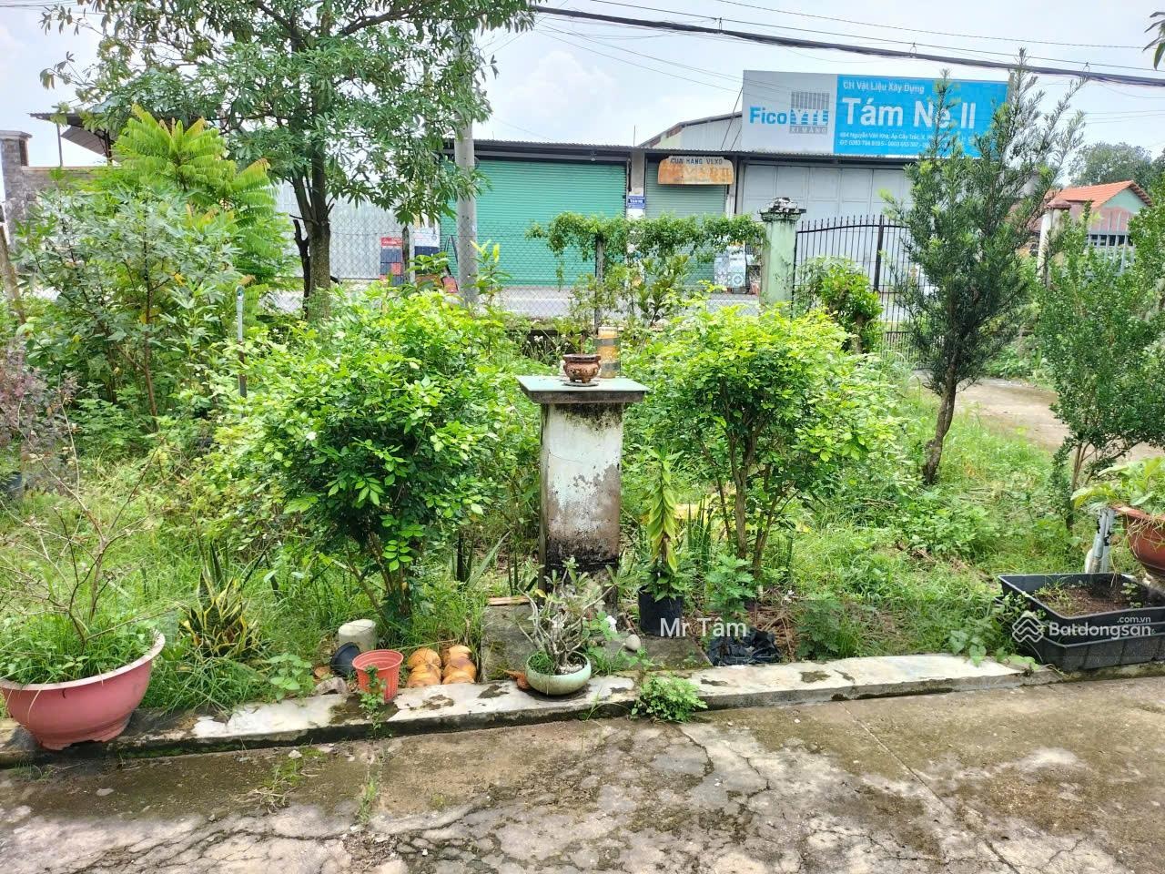 Đất Củ Chi! bán lô đất có căn nhà mt đường NGUYỄN VĂN KHẠ, dt 1.010m2, có 123m thổ cư.