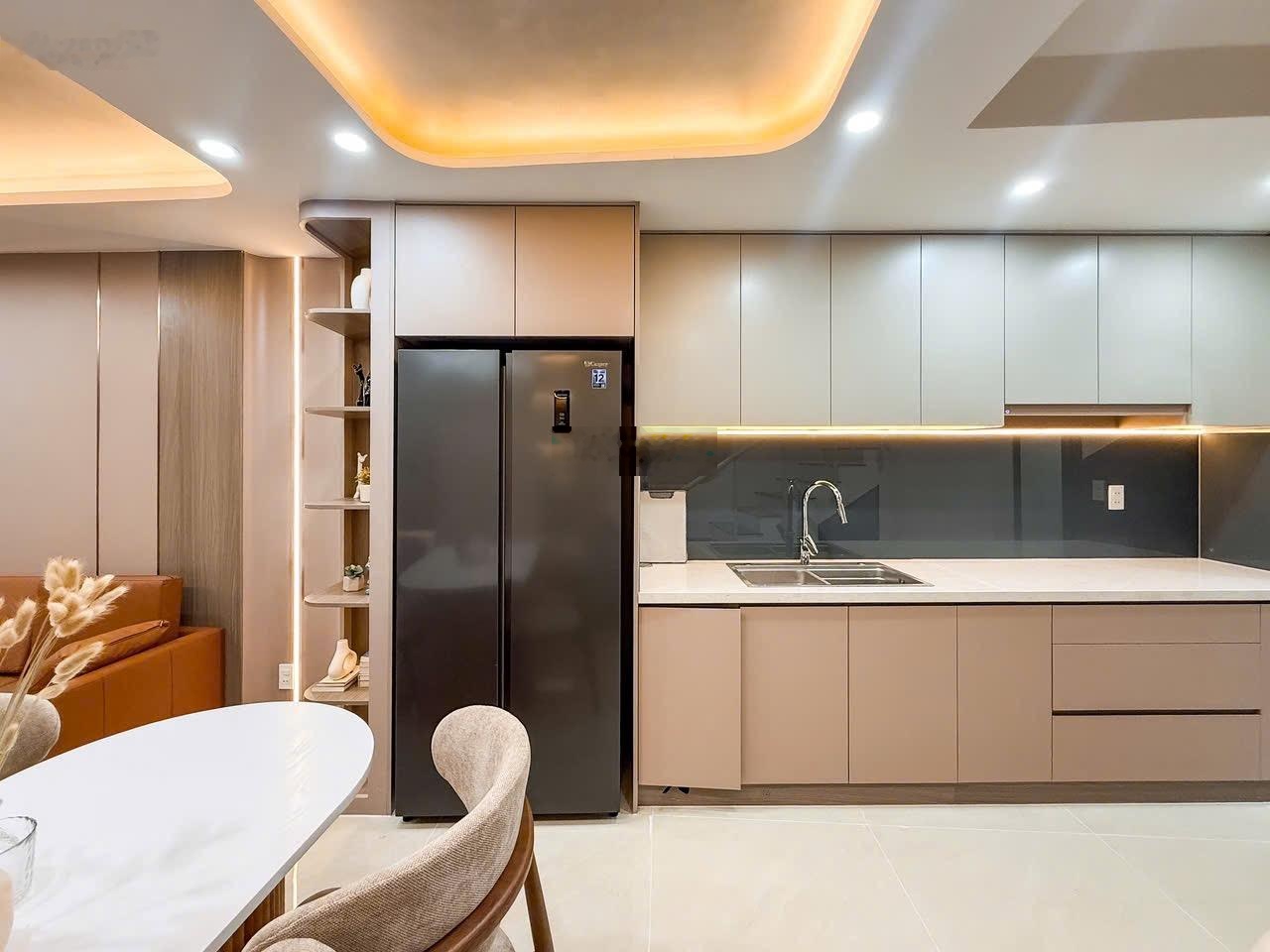 Nhà giáp quận 1, 4 tầng 3 PN, full nội thất, chỉ 5.x tỷ