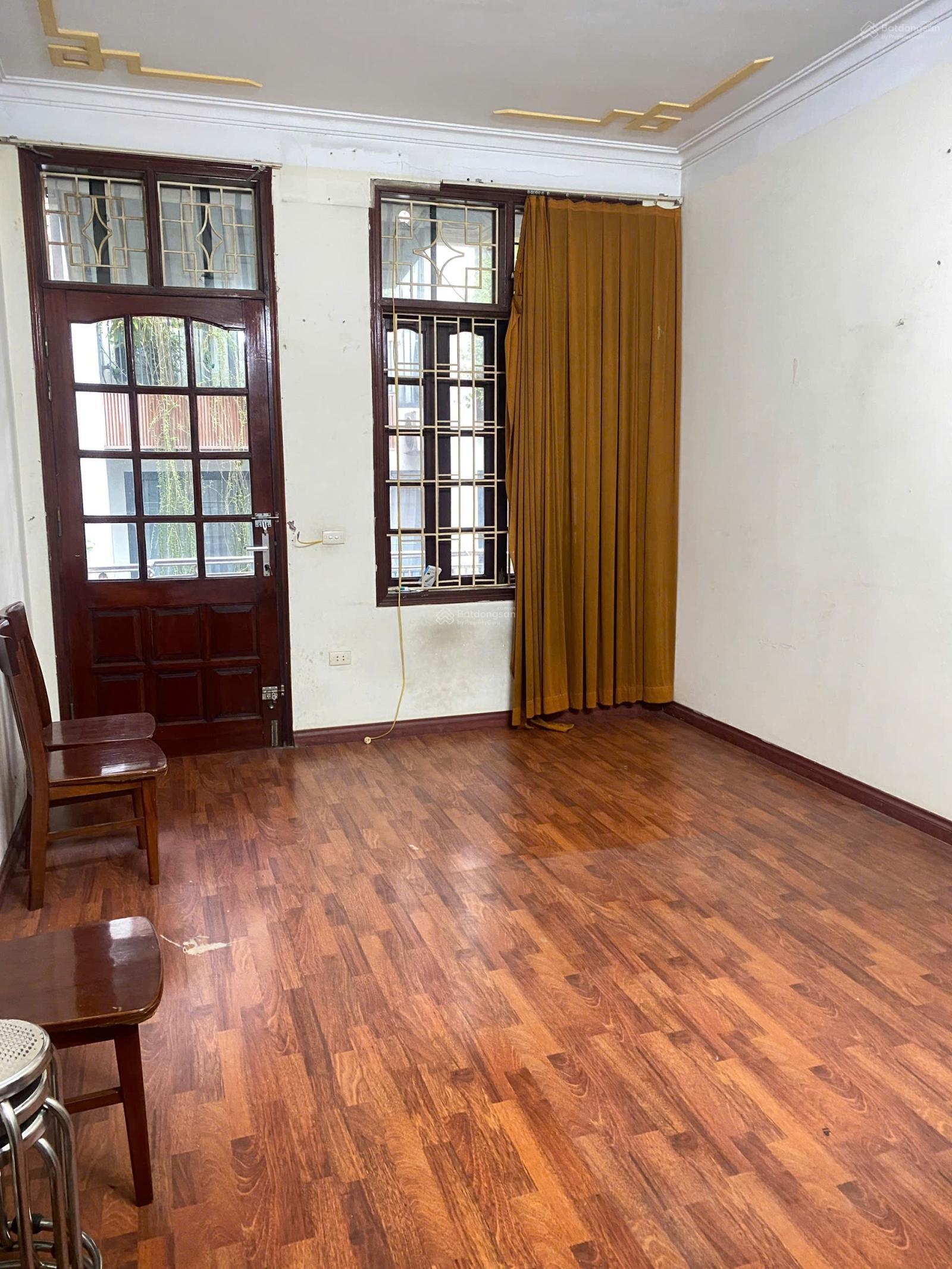 Cho thuê nhà nguyên căn 3,5 tầng DT: 66m, Ngõ oto vào cổng - LH 0359145564Zalo)