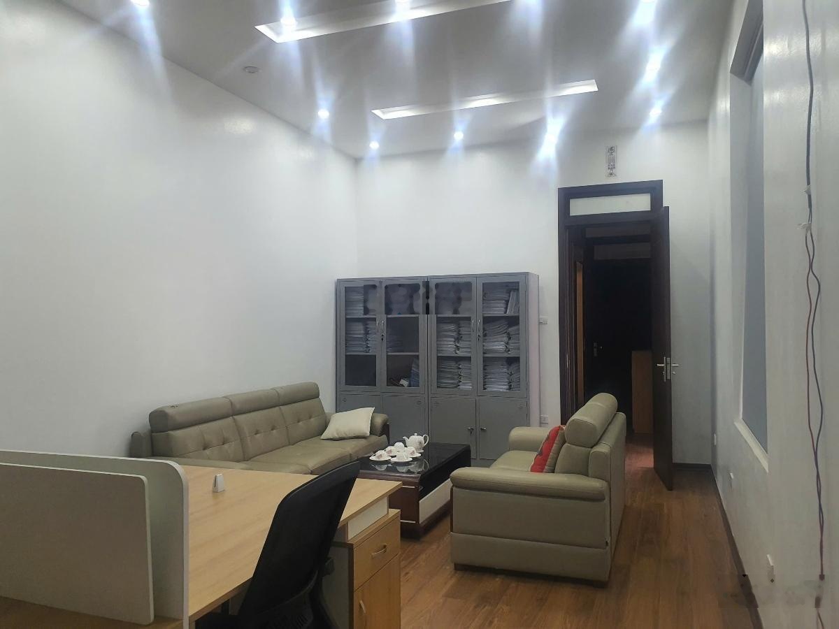 Nhà Kim Giang lô góc 74m 5.5 tầng thang máy, gần KĐT Đại Kim, giá 19.2 tỷ