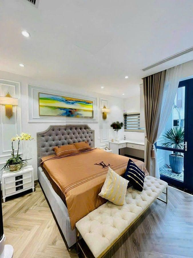 Nhà Nguyễn Du Quận 1, Vị Trí Đẹp Hiếm Bán, DT 118m2 Bề Ngang 6.4m, Xây 4 Tầng Villa, SHR, Chỉ 29 Tỷ