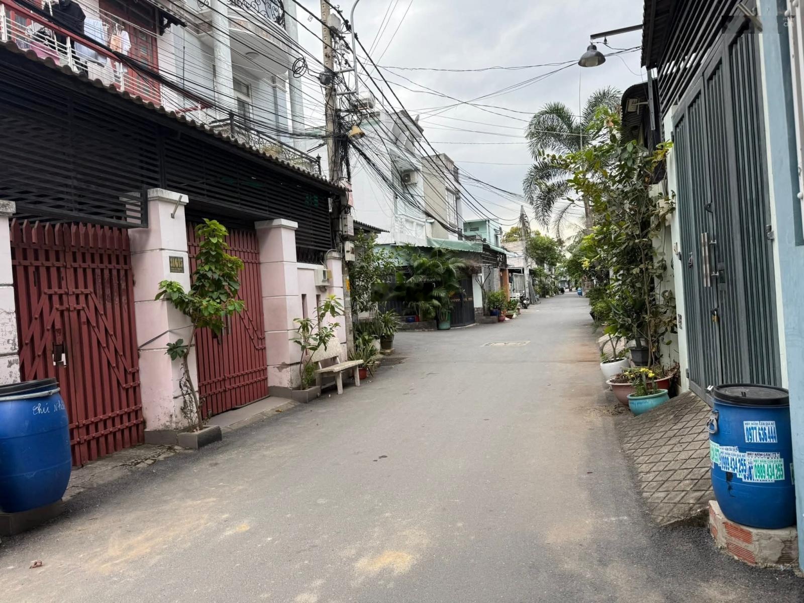 Đất mặt tiền hẻm 31 đường số 160 , lã xuân oai . Quận 9