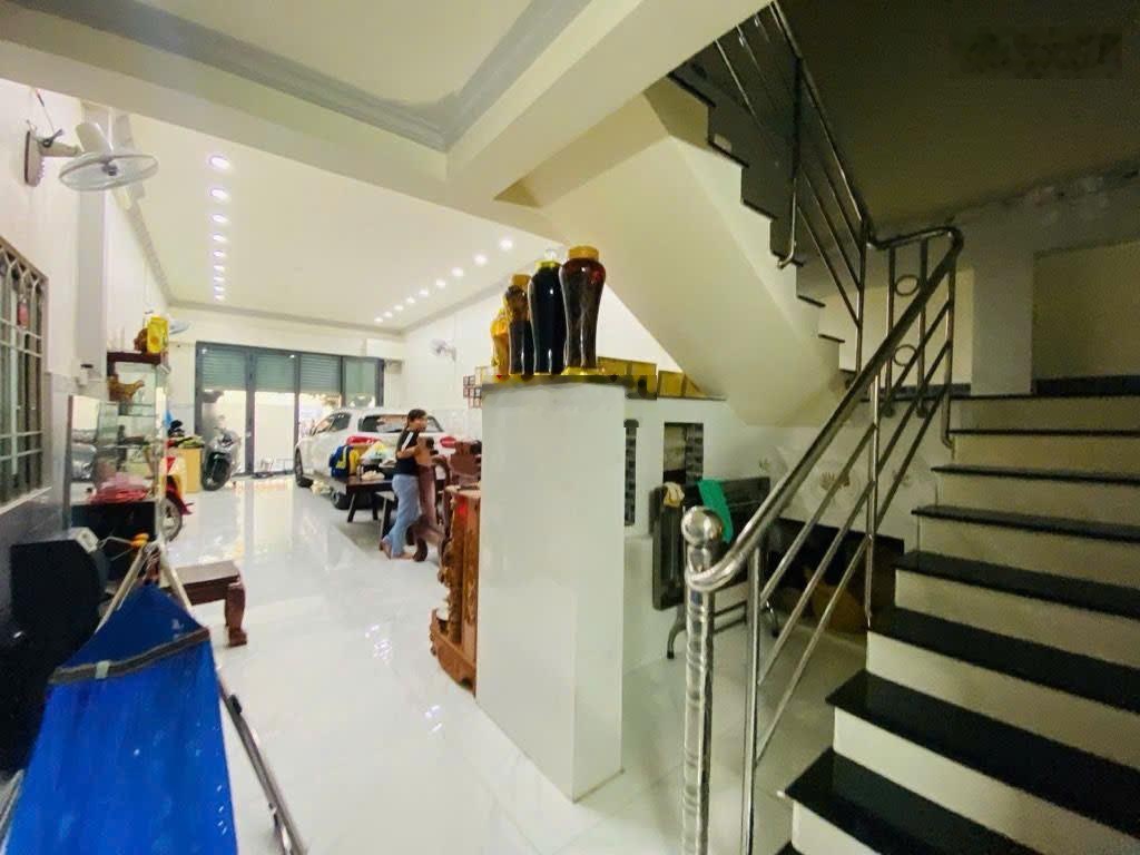 Bán nhà riêng 40m2 giá cực chất 4,3 tỷ tại Đường Số 4, Bình Hưng Hòa A, Bình Tân, HCM