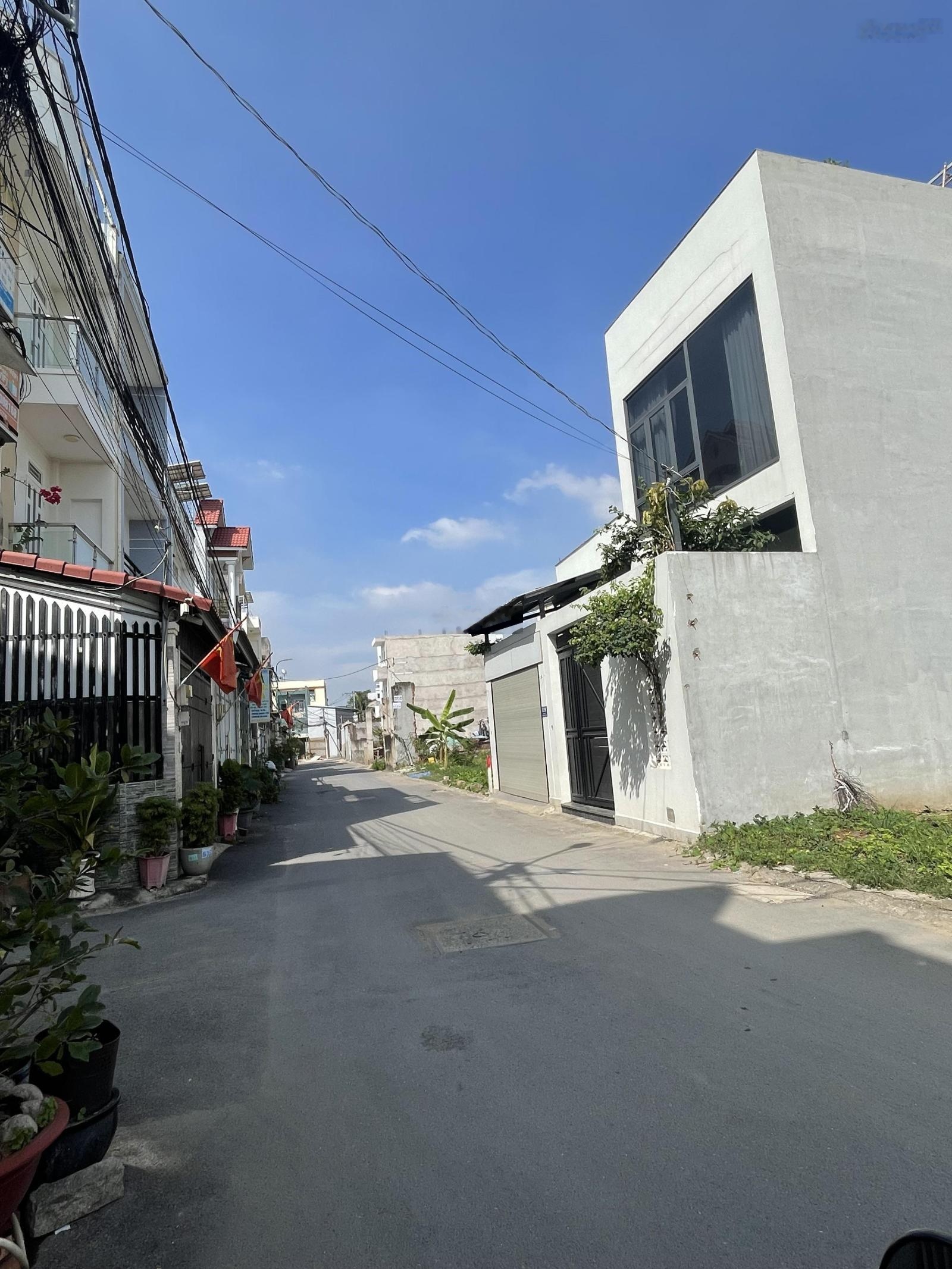 Bán đất đẹp, nhiều tiện ích tại Đỗ Xuân Hợp, 8,8 tỷ, 97m2