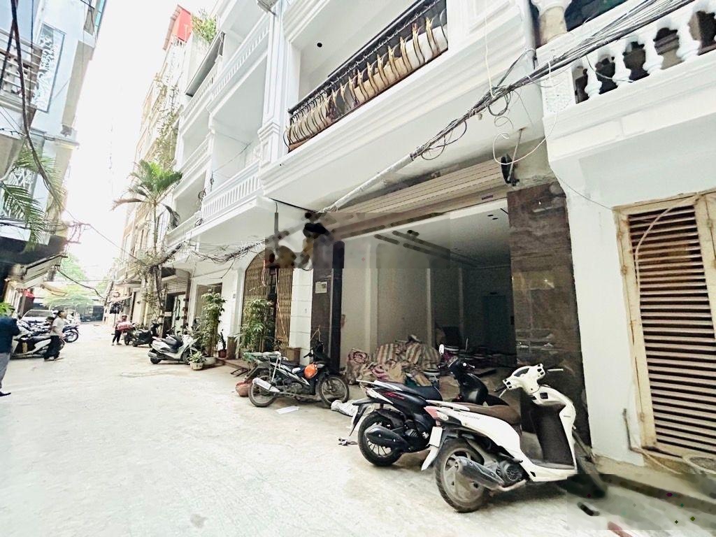 Bán Nhà Xây Mới 5 Tầng Thang Máy Oto Chạy Qua Nhà Giá Chào 14 Tỷ