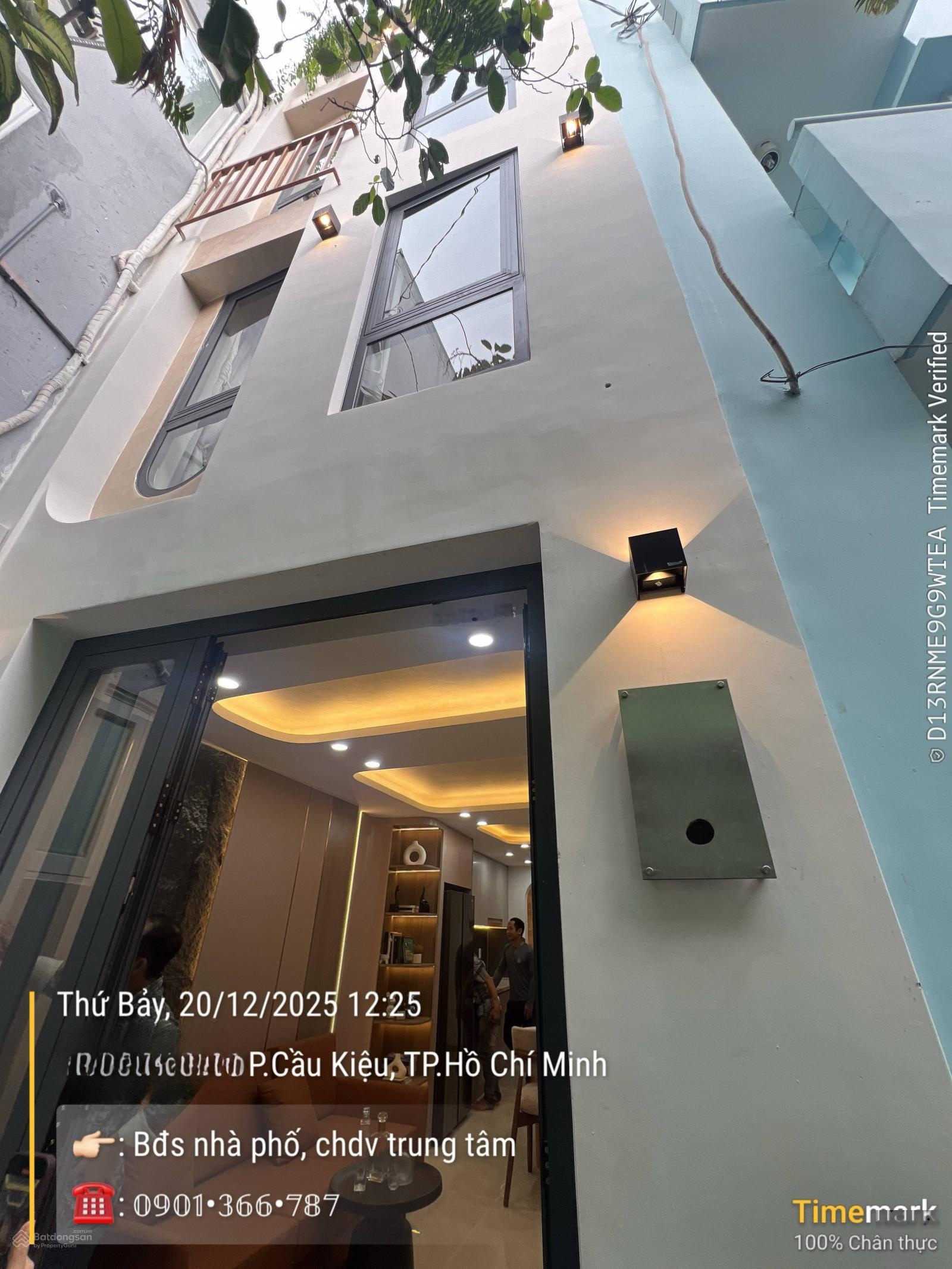 Nhà giáp quận 1, xây 4 tầng, full nội thất chỉ 5,9 tỷ