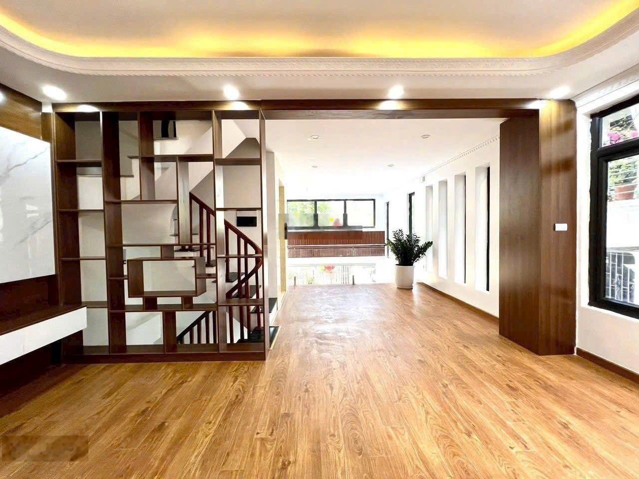 Siêu phẩm lô góc - 6 tầng thang máy - 15m ra trục chính đường 20m - kinh doanh sầm uất