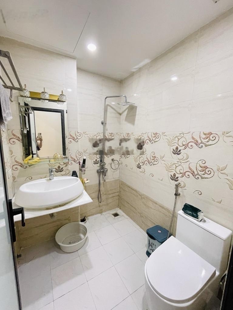 Nhà phố ngọc thuỵ long biên ô tô đỗ cửa 4 tầng 4 ngủ 6.x tỏi