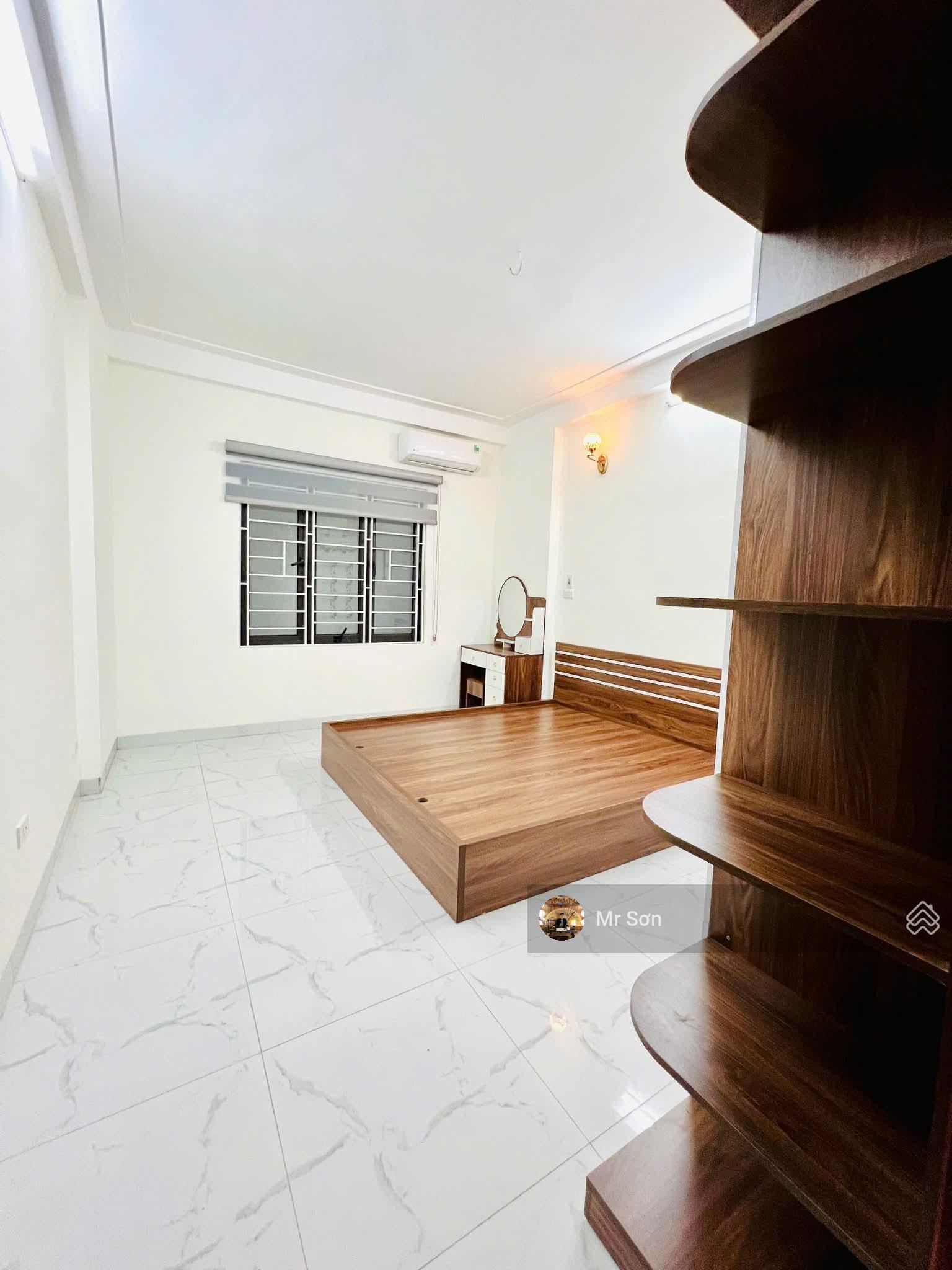 Nhà An Thắng Biên Giang 5 Tầng 3 Phòng ngủ vị trí cách 10m ra đường ô tô đầy đủ nội thất về ở luôn