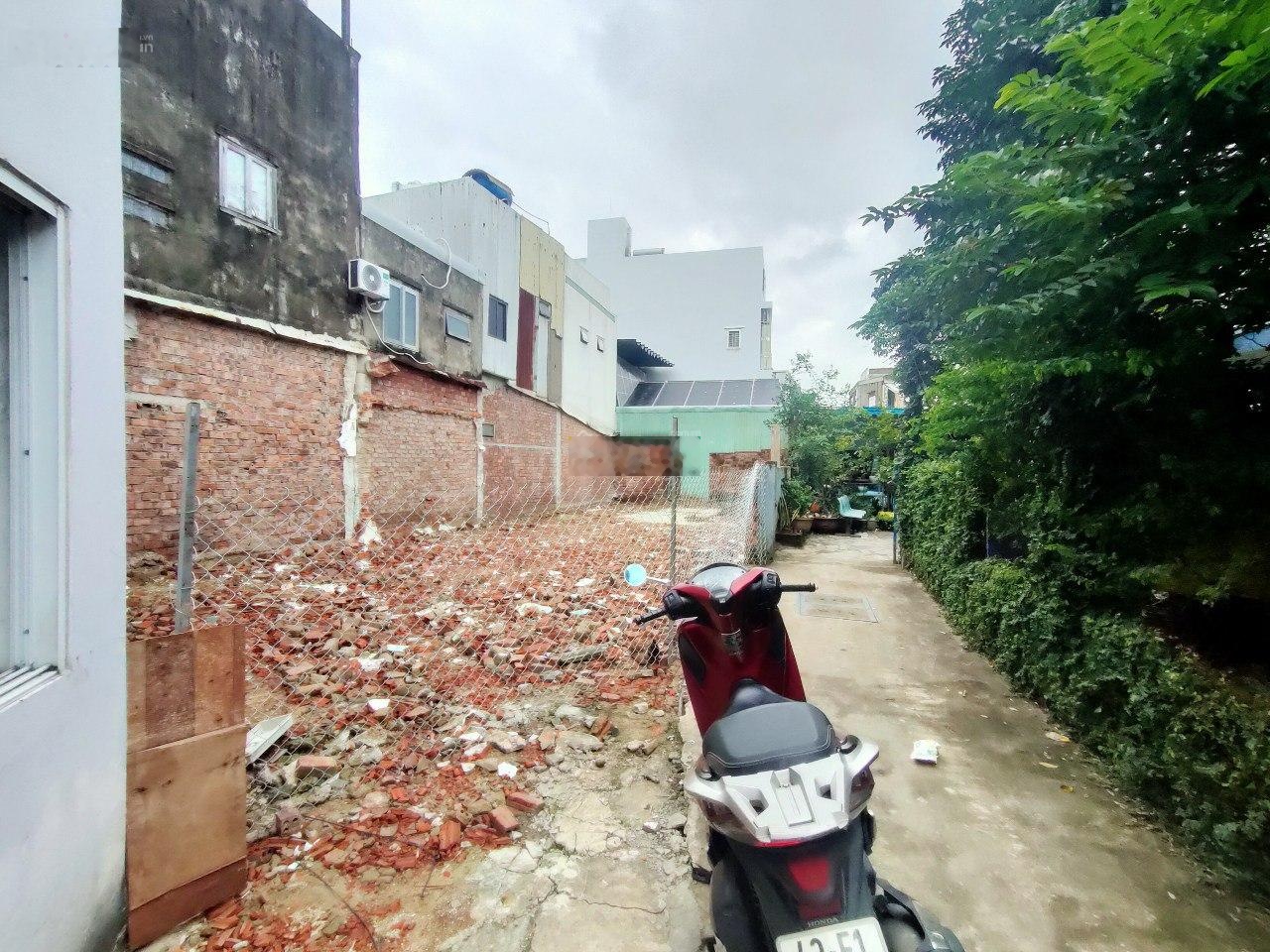 Hàng hiếm_ đất 135m2 sau lưng mặt tiền lê văn thứ , mân thái, sơn trà_50tr/m2