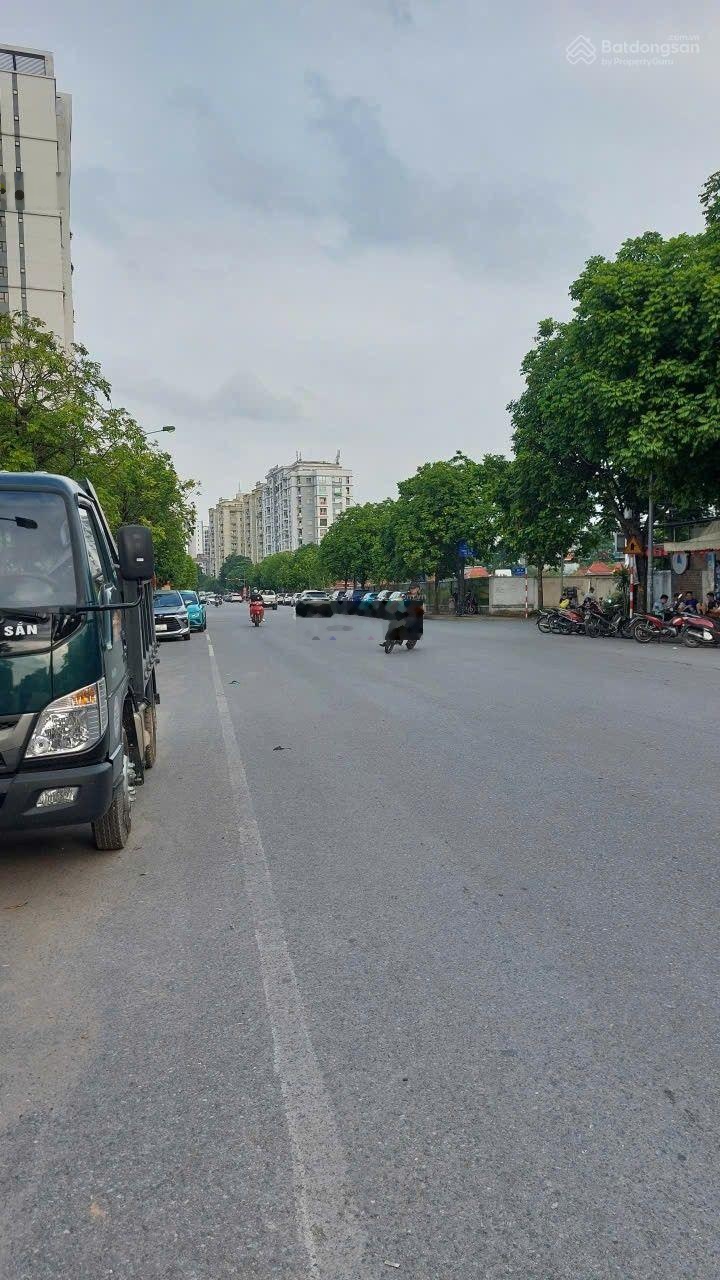 Bán đất phố Nguyễn Lam 90m2- mặt tiền rộng- hơn 17 tỷ, gần mặt phố