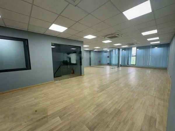 Văn Phòng 150m2 Siêu Đẹp Khu Triều Khúc Giá Chỉ 25 Triệu/Tháng