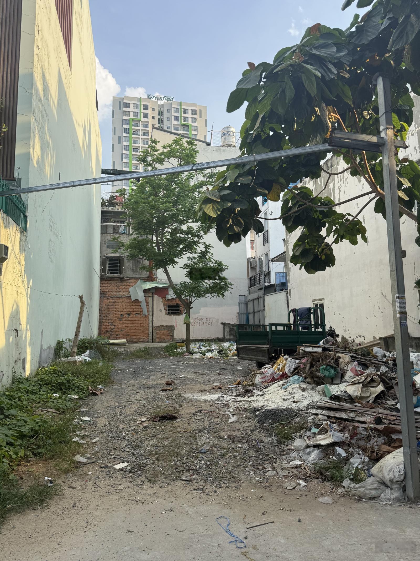 Thửa đất diện tích 4.4m x23m, cn 96m2, sổ vuông a4. gpxd 6 tầng.