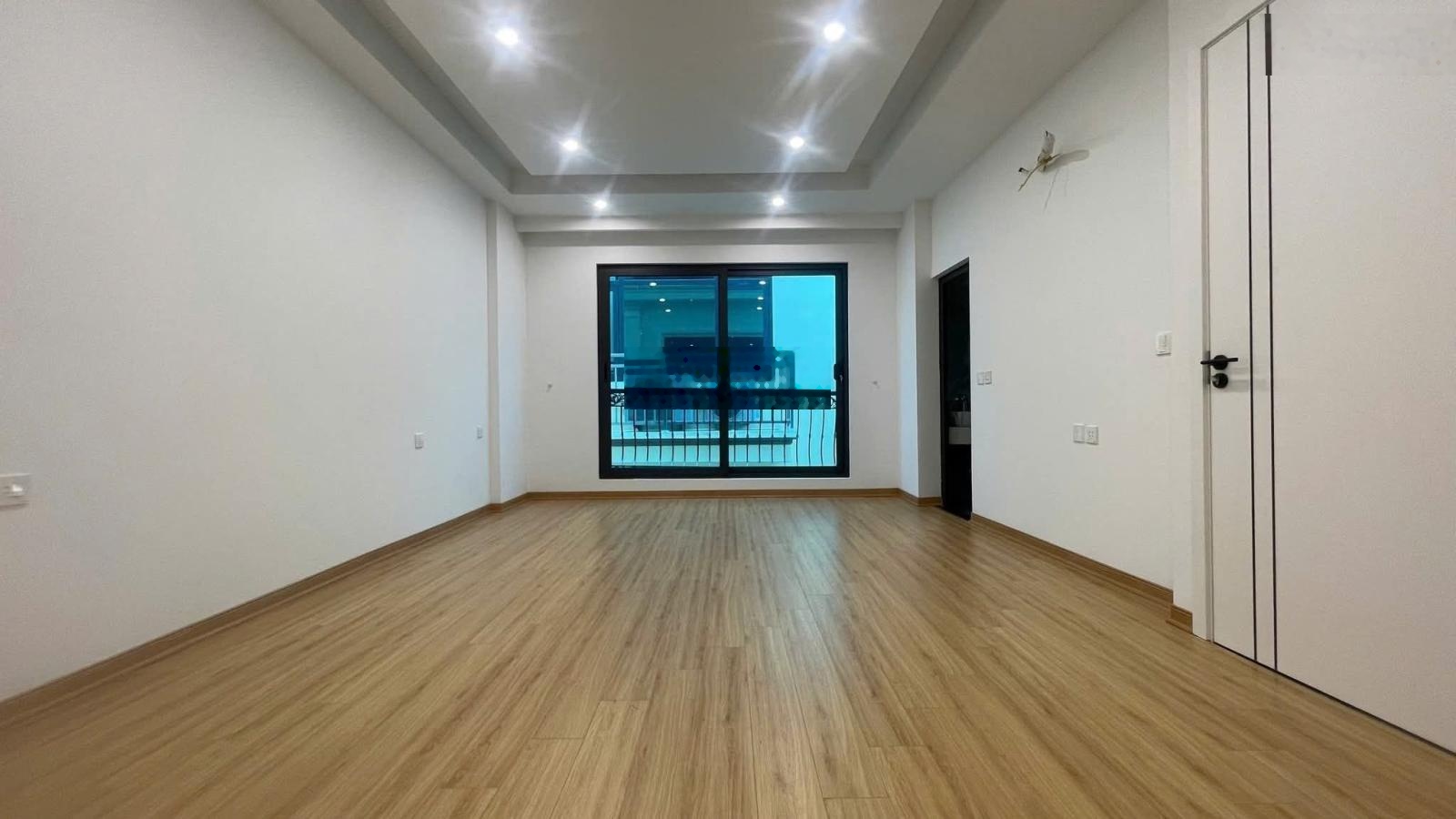 Chdv dòng tiền - nguyễn trãi - 18 p kk - thang máy -doanh thu 110tr/th - 95m2 x 5t x9m- giá : 18 tỷ