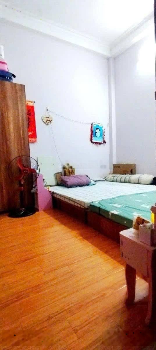 Bán nhà thái thịnh đống đa dt 27/37m x 5t x mt 8,4m giá 11,2 tỷ có thương lượng