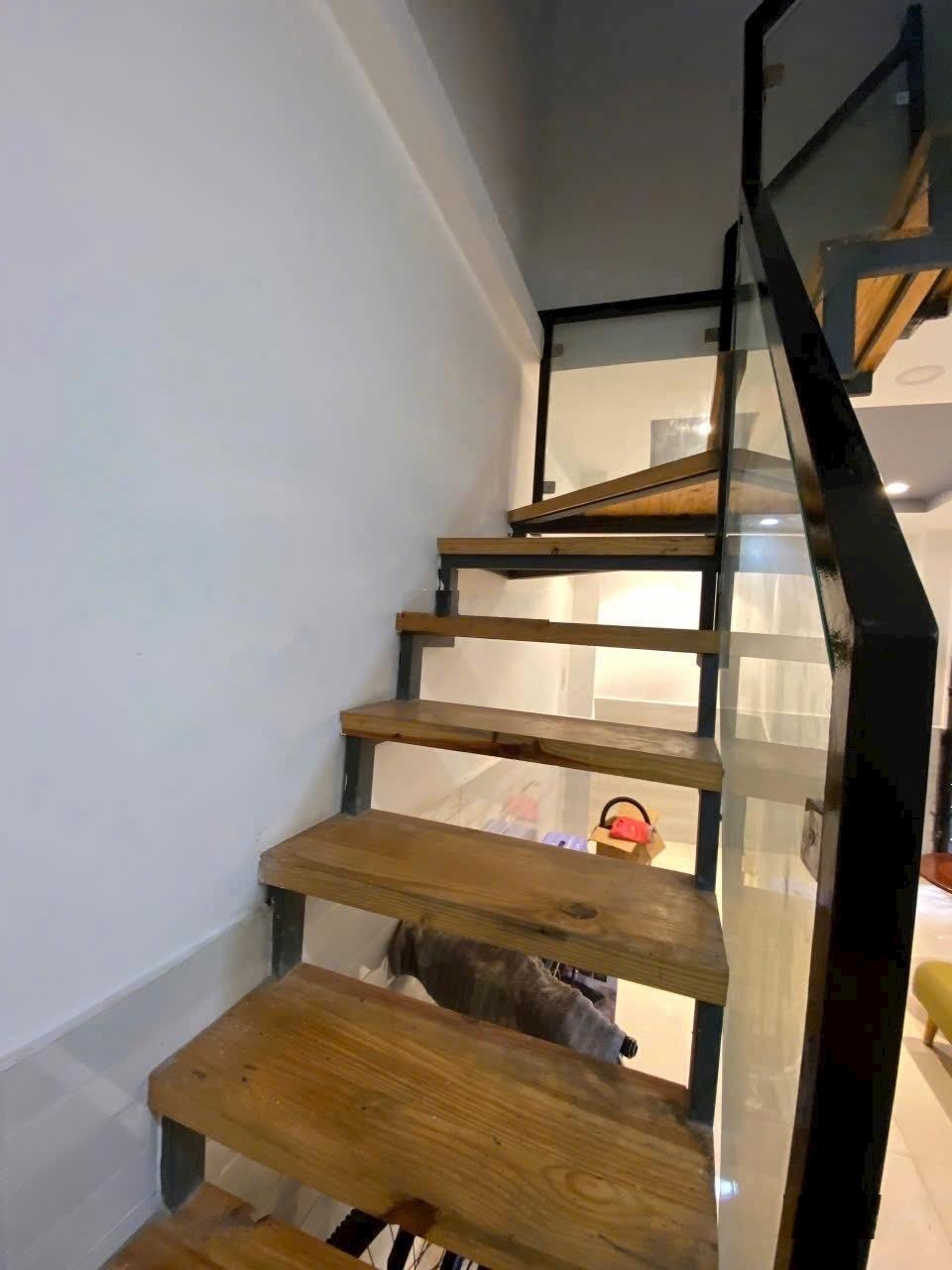 2,85 tỷ. 22m2 hẻm bagác đường Hoàng Văn Thụ Tân Bình. Nhà mới ở ngay