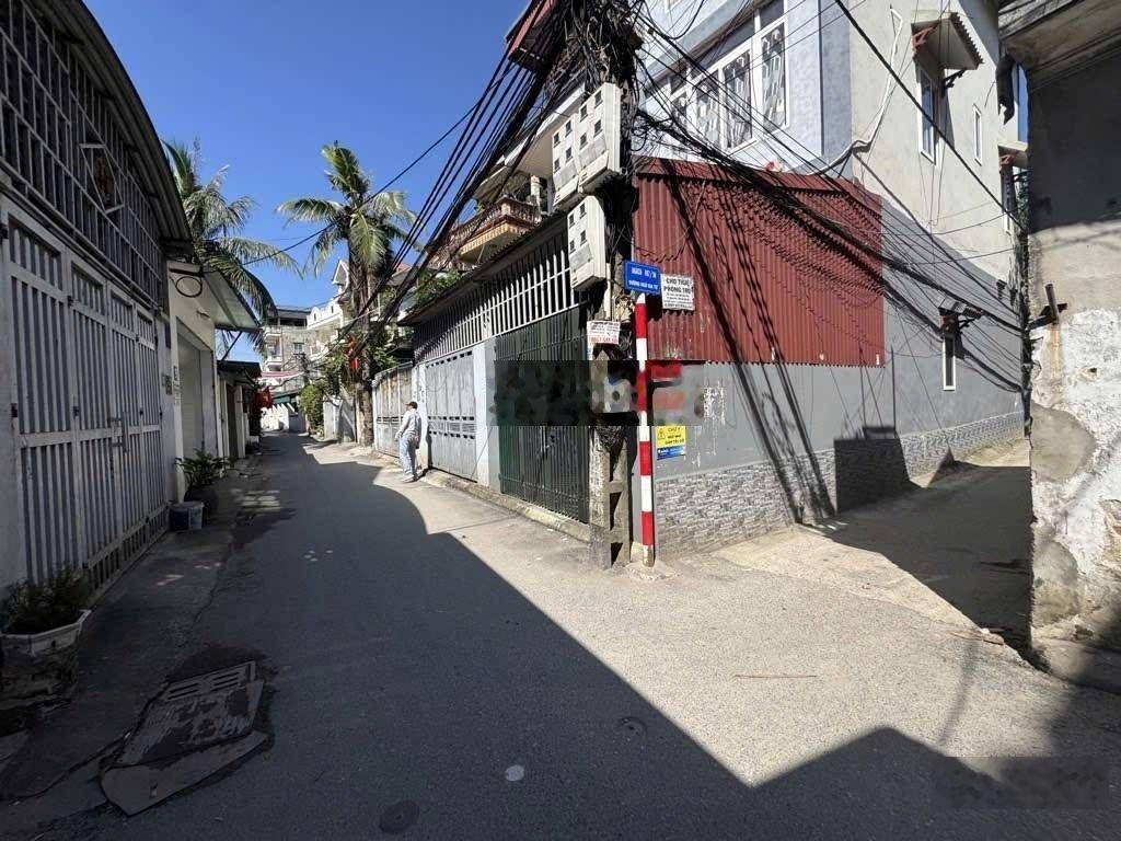 Bán Đất Tặng Nhà C4 30m mặt tiền 4,5m ngõ 2m giá dưới 5 tỷ nói không với quy hoạch sổ đỏ sẵn