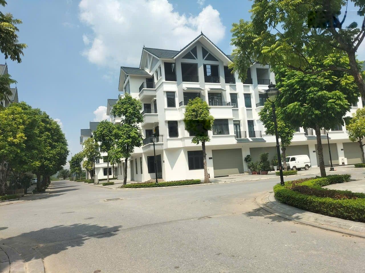 Căn góc, kinh doanh, liền kề Hinode Royal Park, Hoài Đức, 135m2, mặt tiền 28m