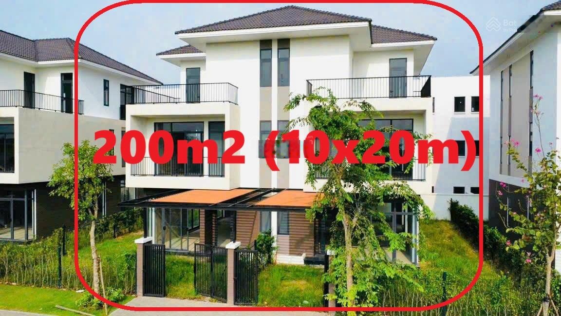 Chiết Khấu Hấp Dẫn - Trả Góp Dài Hạn | Biệt Thự Sân Vườn (Diện Tích : 10m x 20m). View Sân Golf