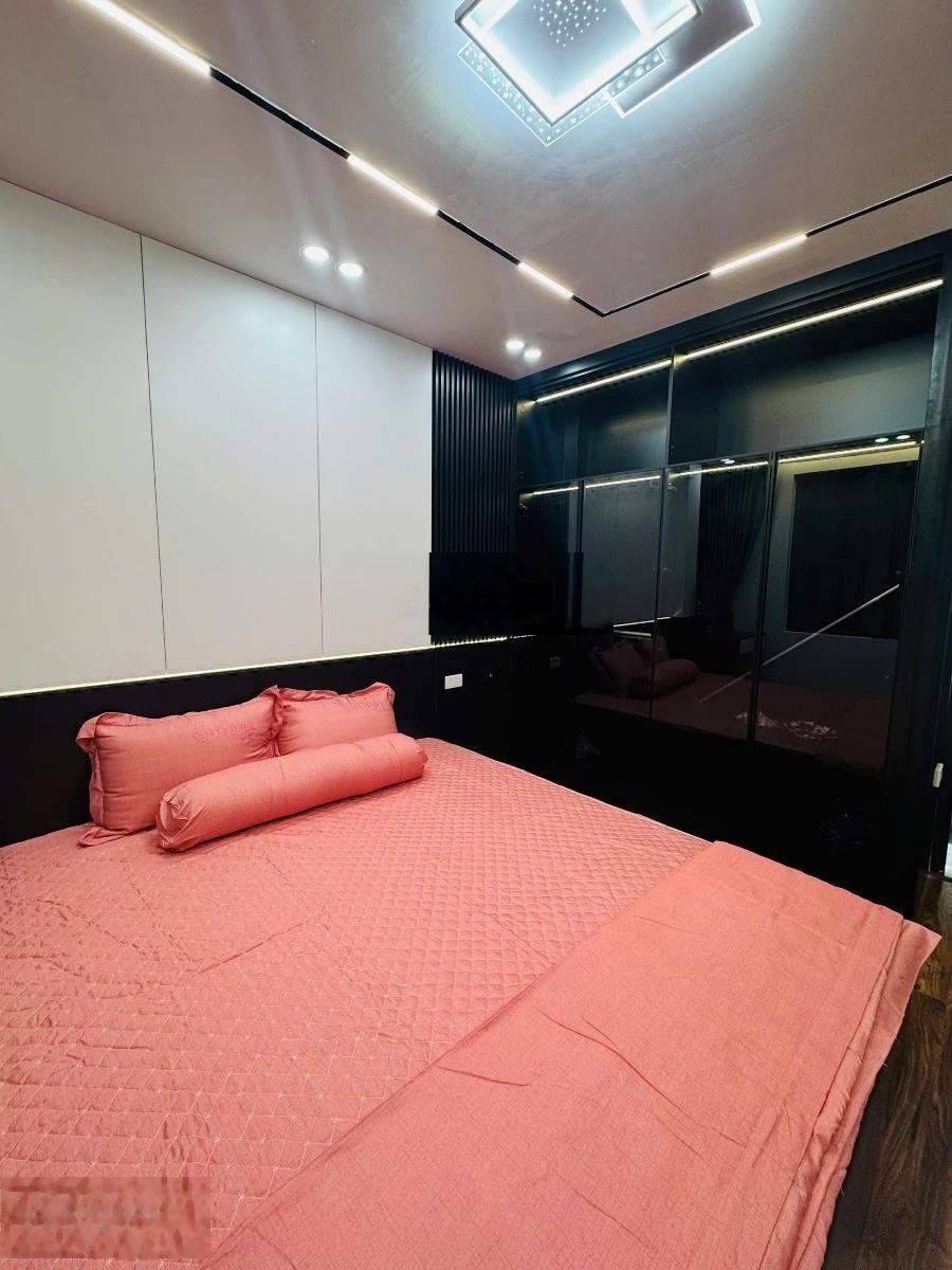 Hồng mai - hai bà trưng 5 tầng full nội thất giá 6.5 tỷ