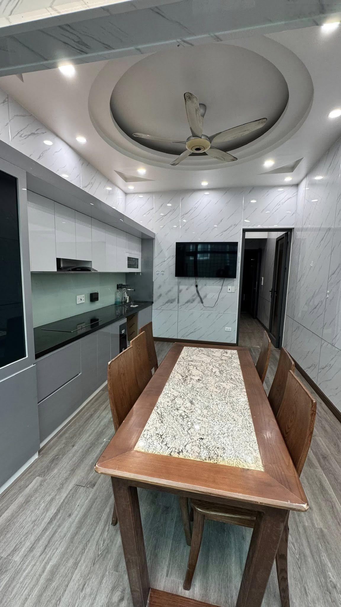 Cho thuê nhà ngõ 47 Nguyễn Khả Trạc 60m2 x 5T ô tô đỗ cửa