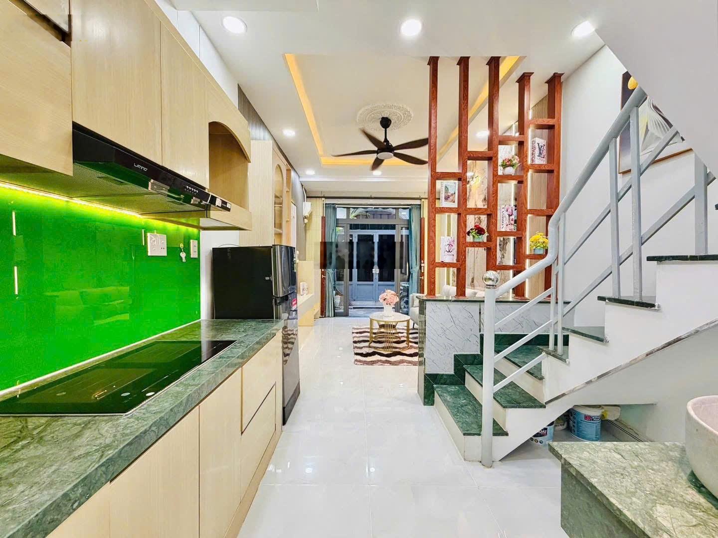 Chủ kí gửi bán nhà Chu Văn An, Tân Phú, (70m2), chỉ 2 tỷ 690, nhà đang cho thuê 12 triệu/tháng