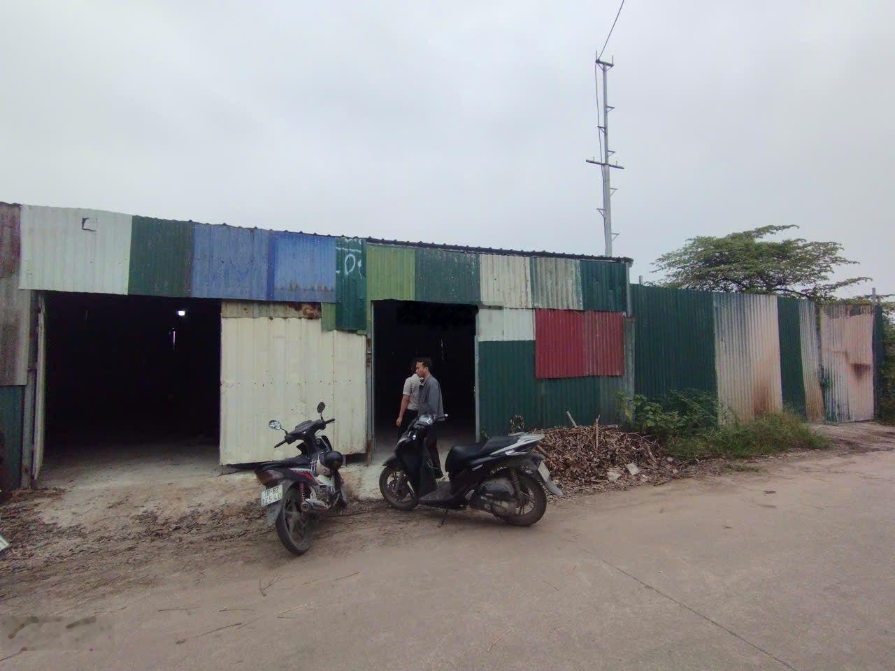 Cho thuê kho xưởng đường Sa Đôi, Đại Mỗ, DT 360m2 - 210m2 - 150m2, điện 3fa, nước sạch, xe công vào