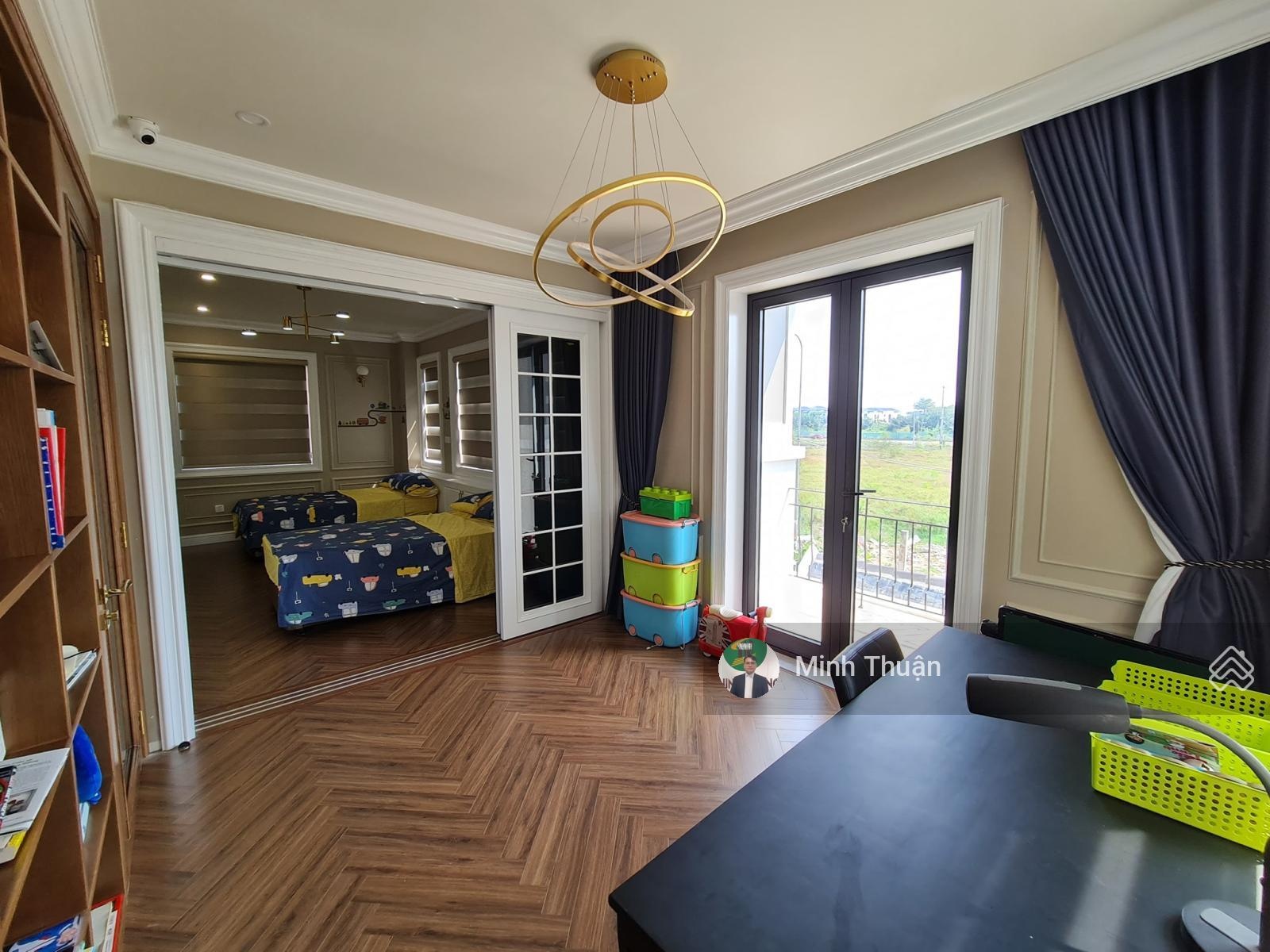 Xem là mê! Biệt thự siêu đẹp -Ngay Liên Phường - 15x18m - Tặng NT, có TM - HĐT: 50tr -giá bán 33 tỷ