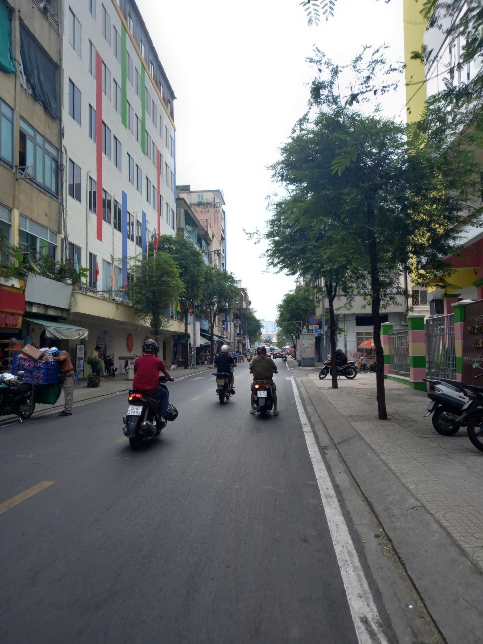 Chính chủ bán gấp. MT Ngô Quyền, P.10, Q.5, giá 8.9 tỷ