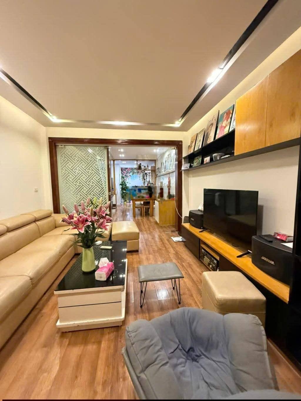 Mặt tiền Cao Văn Lầu Quận 6 - 100m2 - 5 tầng - gần chợ Bình Tây