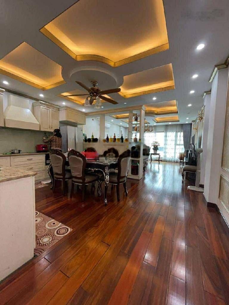 Bán nhà phân lô Hồ Đắc Di, giá 32,8 tỷ, ô tô tránh, kinh doanh đỉnh, ngay hồ, mặt tiền rộng