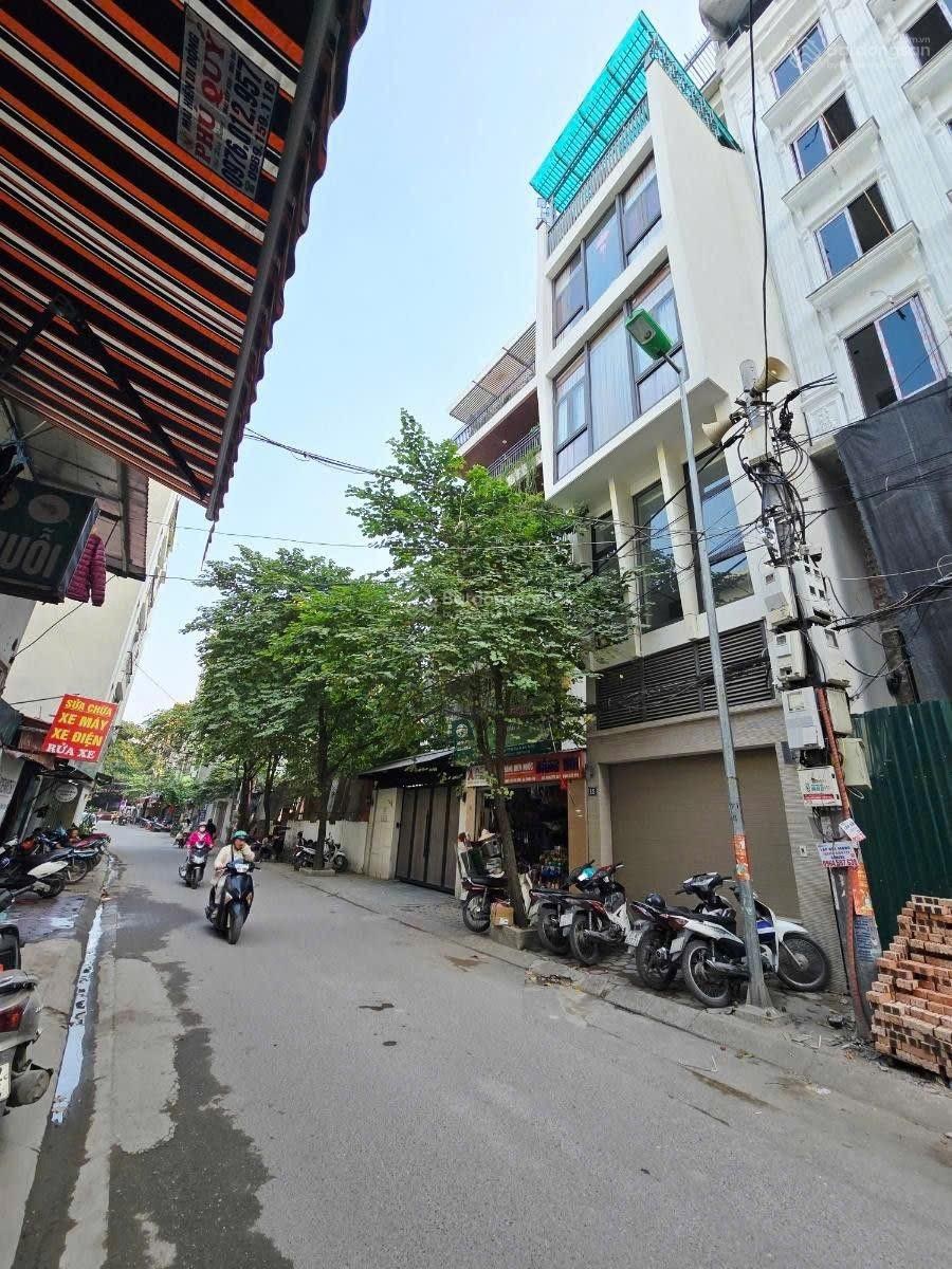 Siêu Phẩm Toà Văn Phòng Phố Đội Cấn Oto Tránh Nhà Mới 9T 1 Hầm DT:100m MT:7,5m GPXD PCCC Đạt Chuẩn