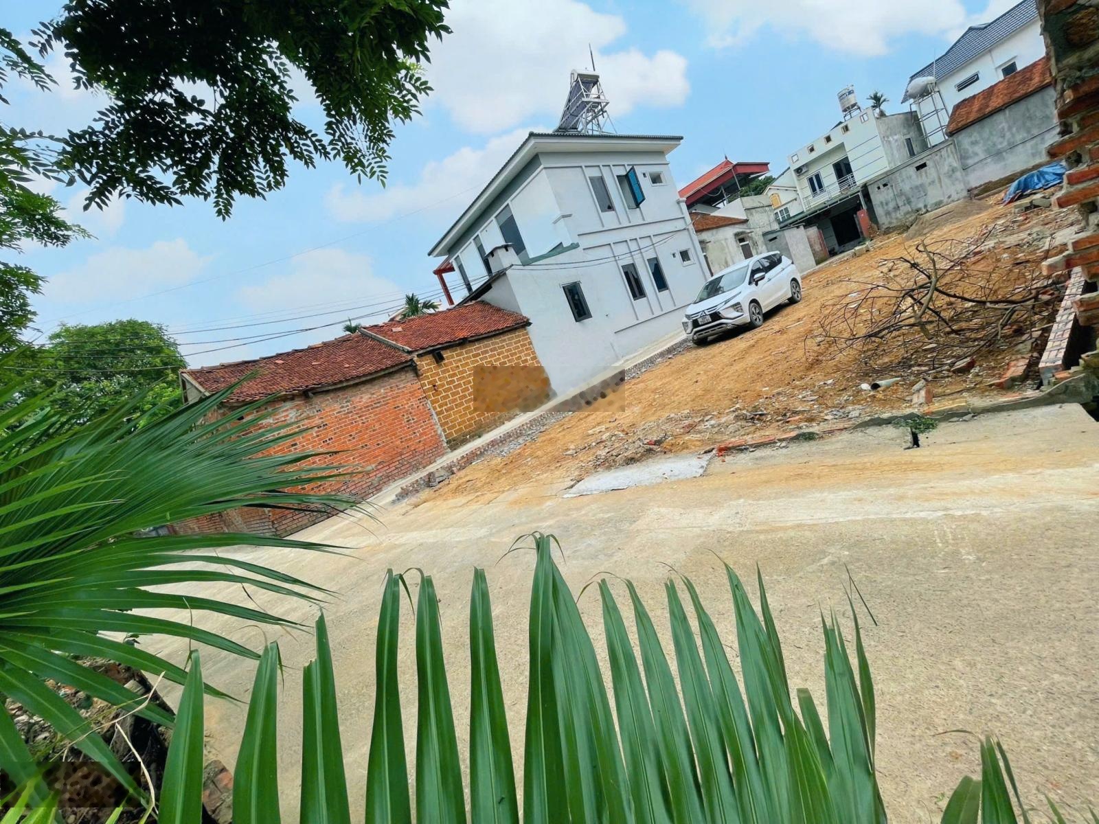 Bán đất lô góc 140.6m2 tại Xã Hạ Bằng, Thạch Thất, Hà Nội, giá ưu đãi 35 triệu / m2