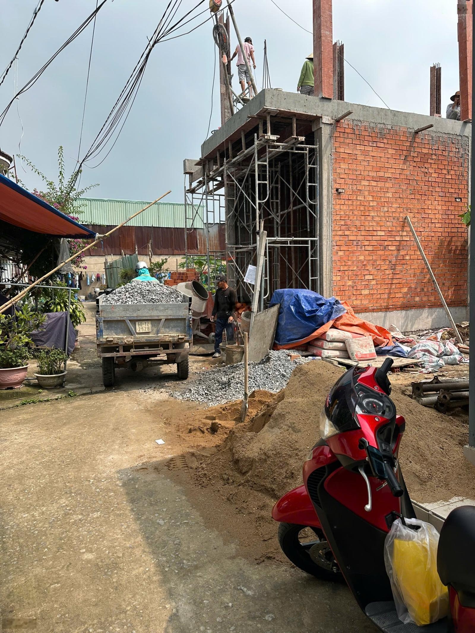 Bán đất lô góc 2 mặt tiền đường Trần Đại Nghĩa Bình Chánh. DT; 8.5c20