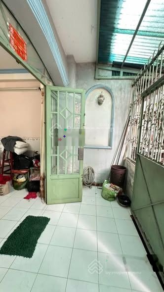 3,87 Tỷ Nhà bình đông P11Q8 sát Q5 3,7 x 11 ( trệt lầu ) 3pn SHR hoàn công đủ