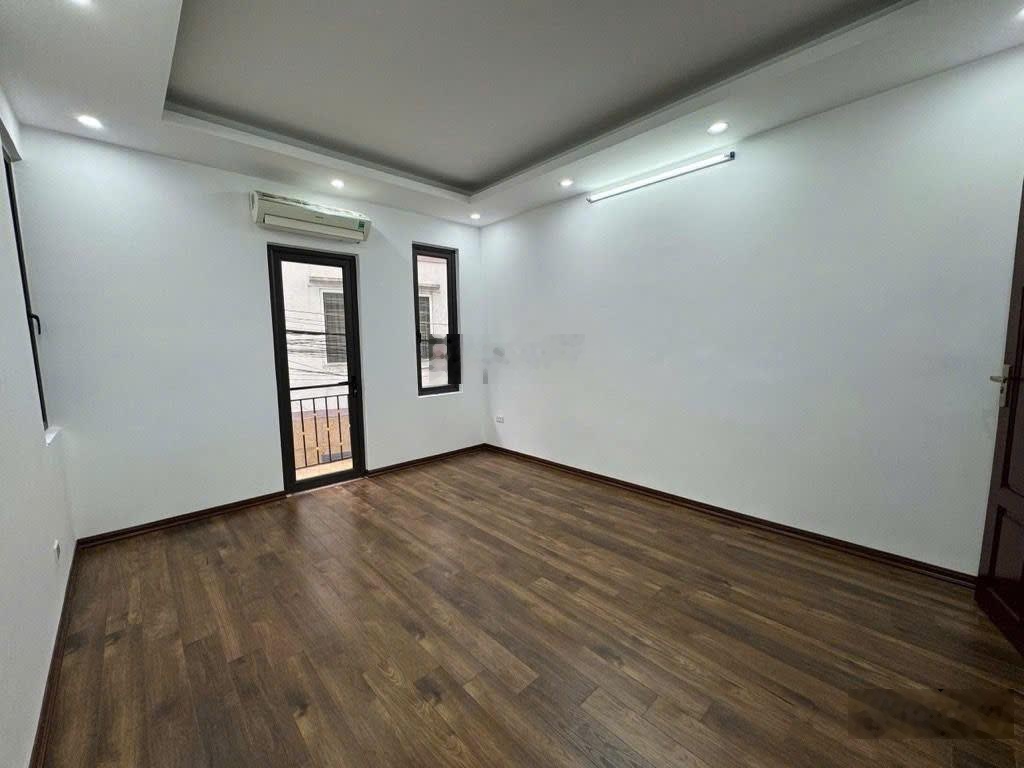 Bán nhà vĩnh hưng hoàng mai 38m x 4t, giá 7 tỷ, gần ô tô.