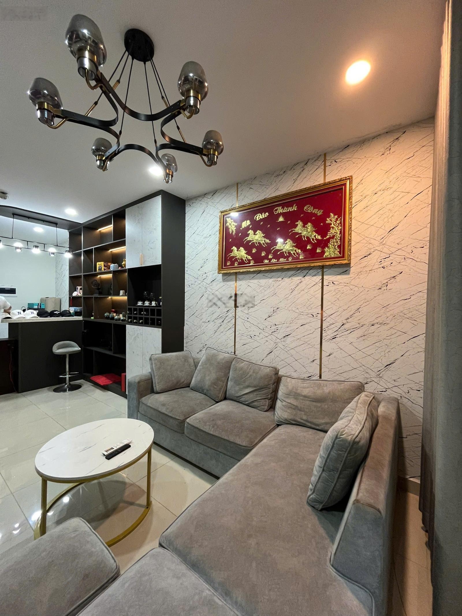 Diện tích lớn nhất Topaz Elite - 94m2 3PN 2WC gần full nội thất - căn góc view hồ bơi - 4 tỷ 850tr