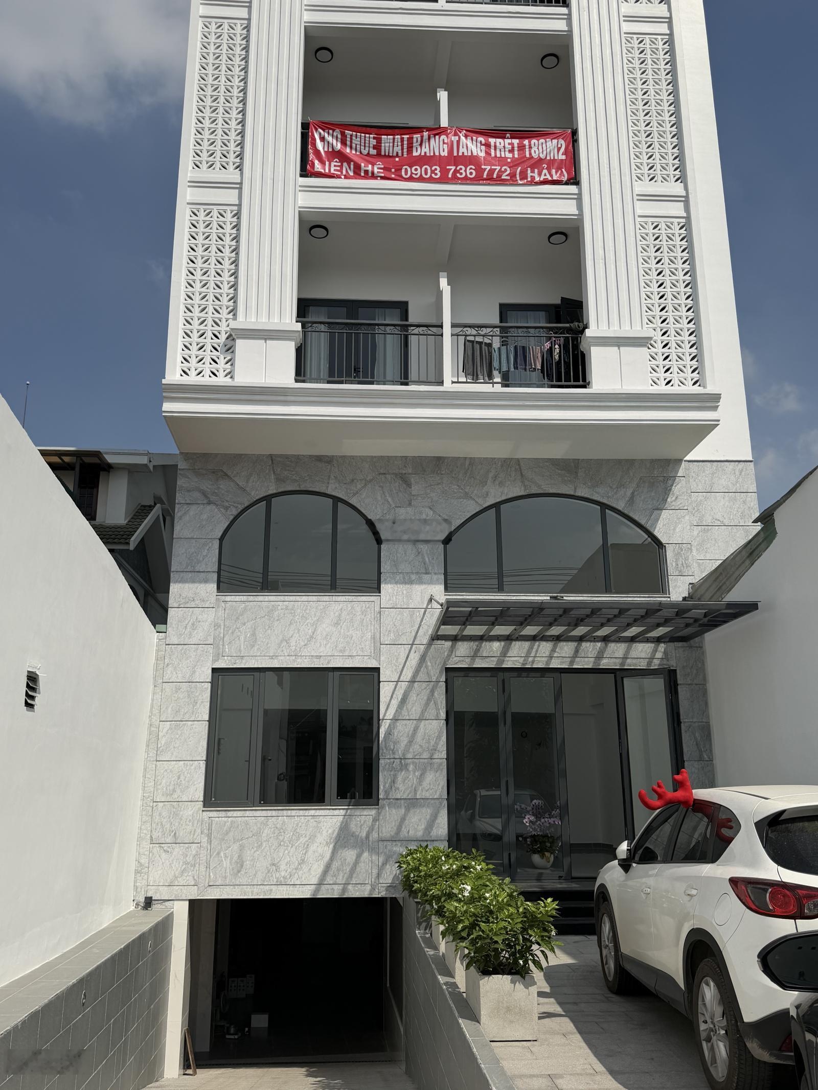 Cho thuê tầng trệt chung cư mini 563 Nguyễn Duy Trinh - 180m2; mặt tiền Nguyễn Duy Trinh, Quận 2