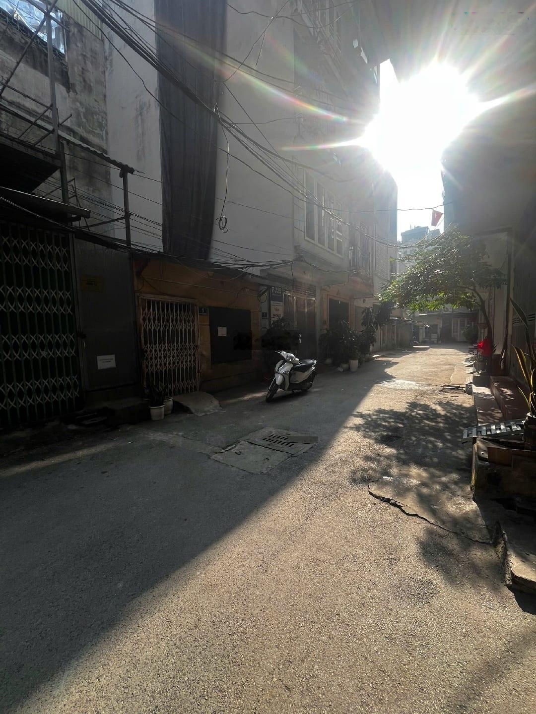 Bán đất võng thị tây hồ - dt 103m2 - lô góc 2 thoáng - ô tô đỗ cửa - cách hồ tây 150m - 37 tỷ