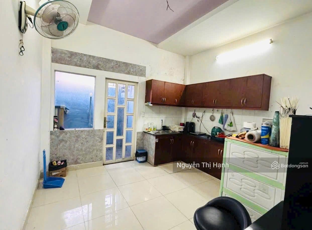 Cần bán căn nhà 3 tầng, ngay Phạm Văn Đồng, Phường Linh Tây, Thủ Đức - Hẻm 1 xẹt ô tô tới nhà