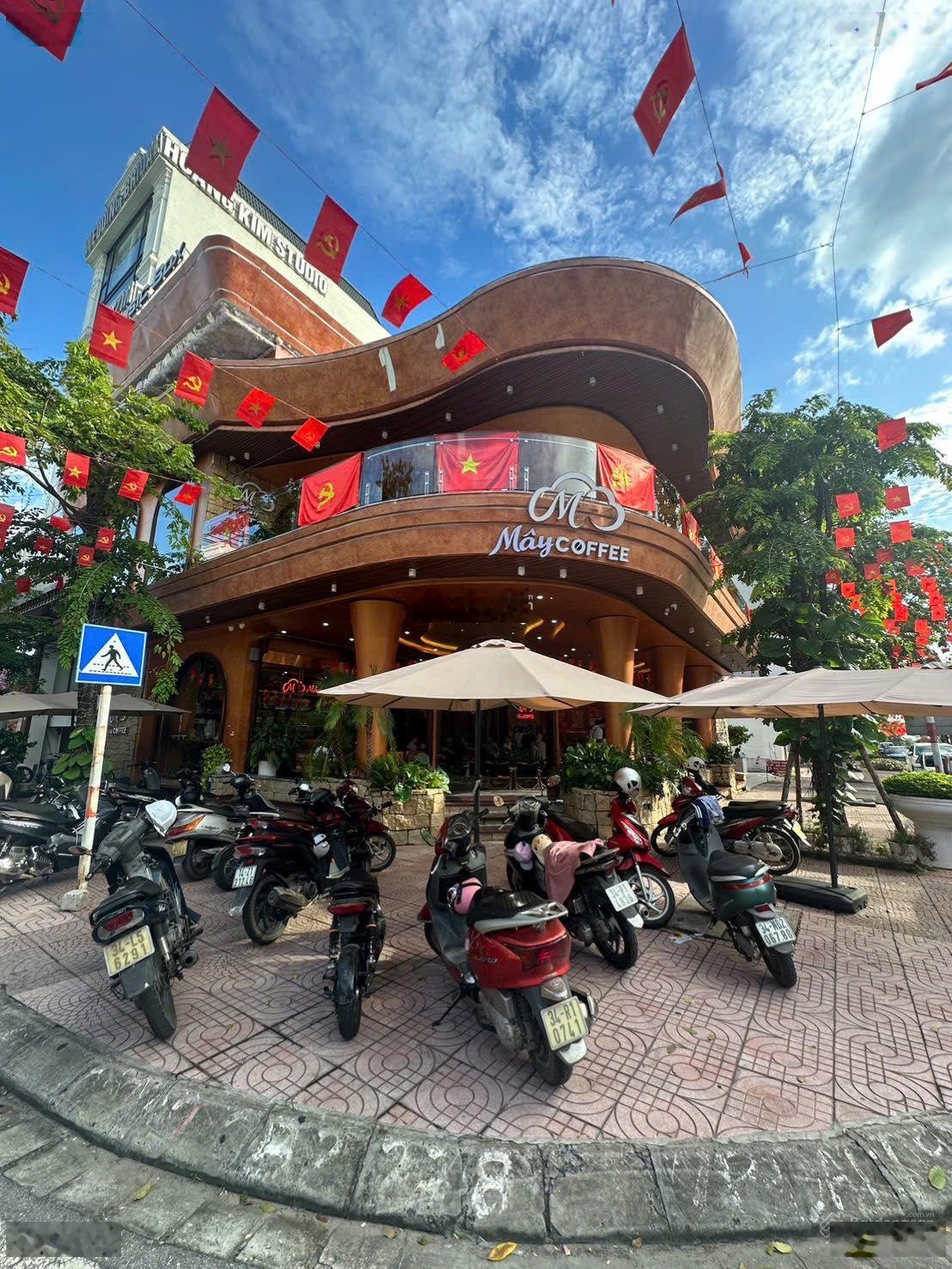 Cho thuê nhà mặt phố tại Quang Trung, lô góc, 60 m2, Hoàn Kiếm, Hà Nội