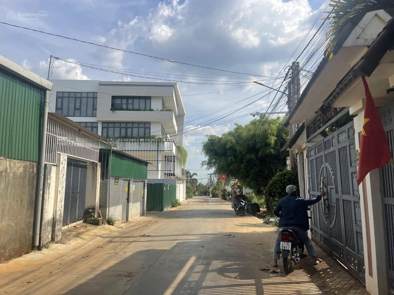 Lô Đường bê tông gần chợ An Thái diện tích lớn 592m2 tiện xây nhà mái thái, xây trọ