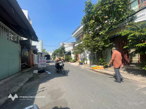 Bán nhà mặt tiền 10m phường Tân Quý, 4mx17m, cấp 4, giá 9.9 tỷ