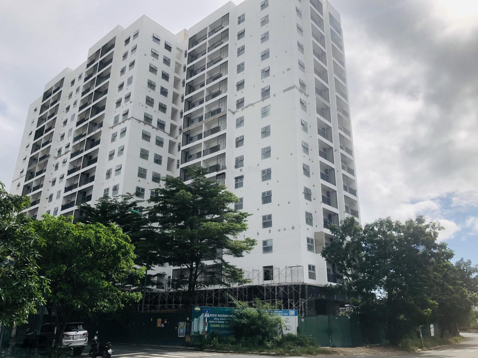 Bán căn shophouse chung cư CCU - HUD Phước Long, Nam Nha Trang. Đường trước mặt 16m