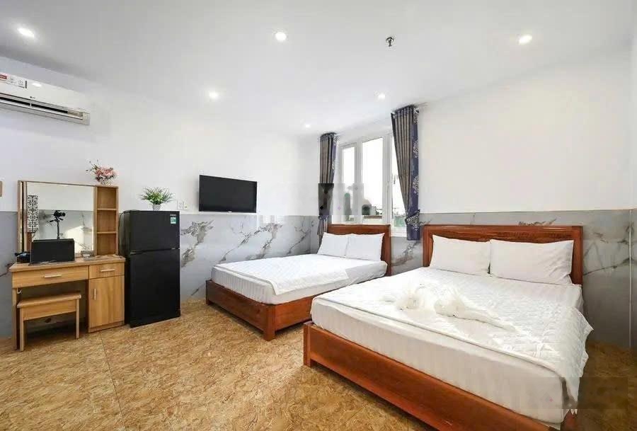 Bán nhà Trần Quốc Hoàn Tân Bình - 87m2 - 6 tầng - 32 tỷ - khách sạn đối diện sân bay