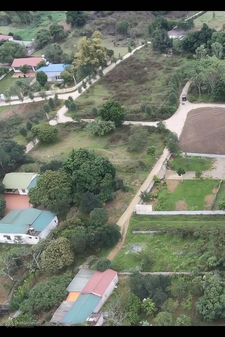 Chính chủ em cần bán nhanh lô đất 600m 25m mặt tiền đường bê tông hai ô tô tránh nhau bám suối